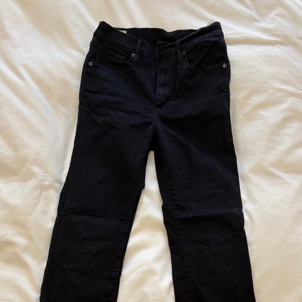 Levi's Cropped Flare Ankle Jeans - Size 27 - Distressed Hem